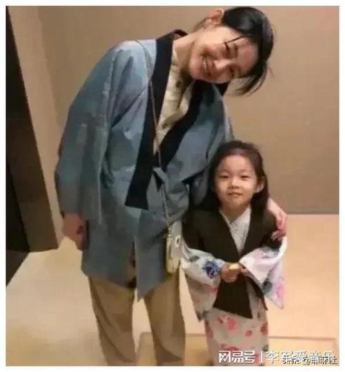 吃瓜娱乐圈大姨,大姨吃瓜，揭秘明星幕后故事