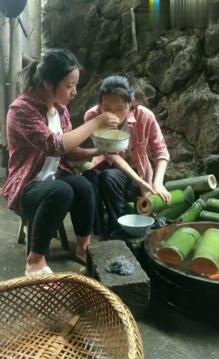 近期热门吃瓜事件酒吧,揭秘近期热门吃瓜事件背后的真相