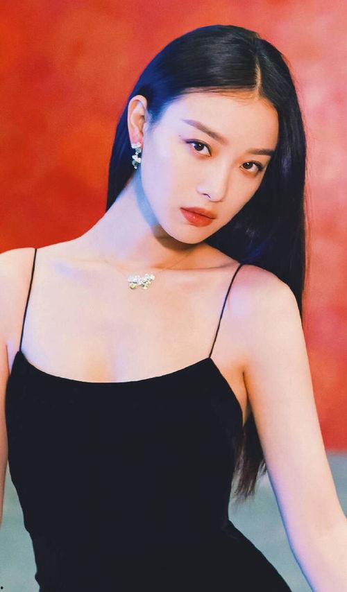 抽象女明星网红,揭秘抽象女明星网红的璀璨魅力