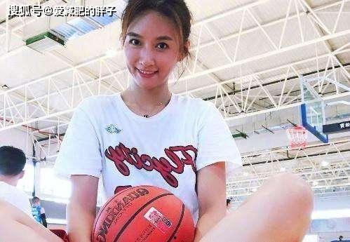 女篮球明星网红,揭秘女篮网红的魅力人生