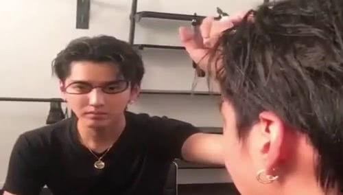 最近明星网红搞笑,“笑料百出！明星网红搞笑瞬间大盘点”