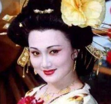 明星网红贵妃是谁,揭秘明星网红贵妃的璀璨人生