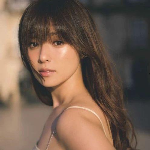 出轨女明星网红,揭秘网红女明星的婚姻危机